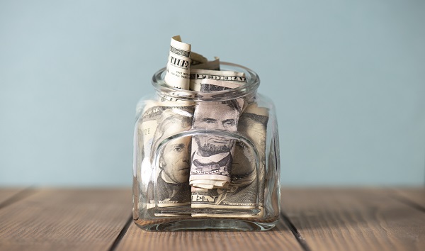 istock_100219_money-6