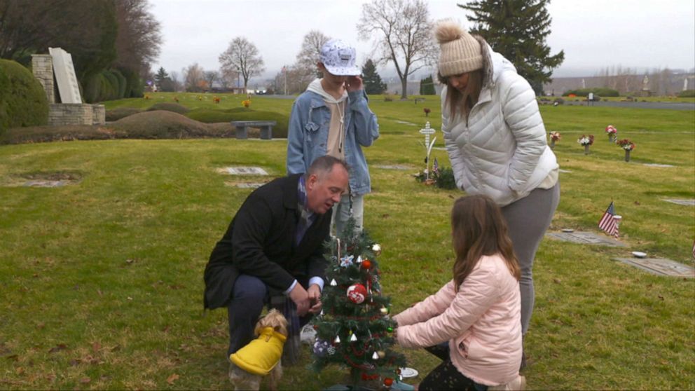 abc_robbinsfamily_123020
