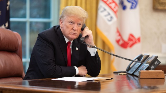 wh_1421_trumpphonecall