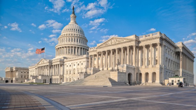 istock_1621_uscapbldg