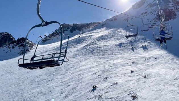 mammoth-mountain-ski-resort-02-abc-jef-210121_1611261448674_hpembed_11x6_992201201