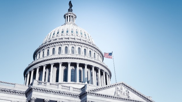 istock_12621_uscapbldg