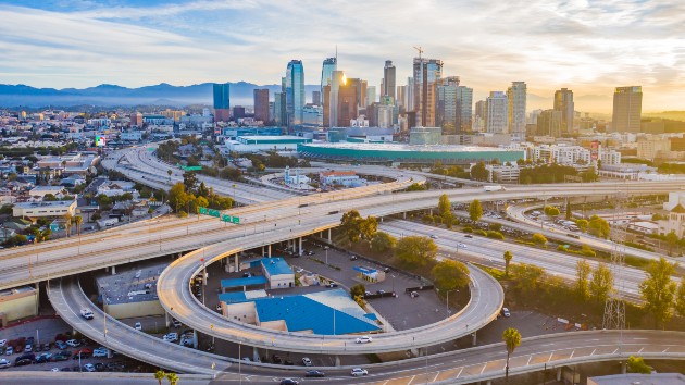 istock_12721_laskyline