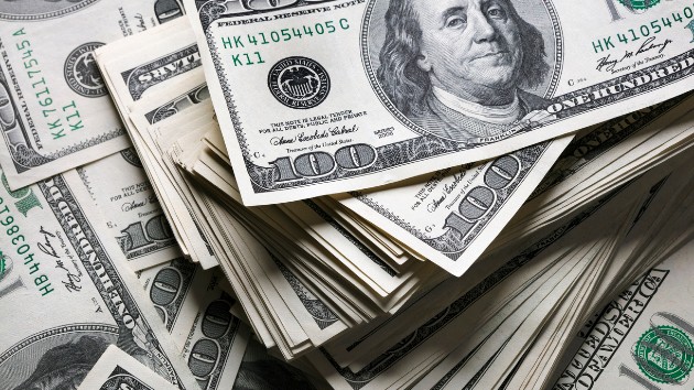istock_12821_cashmoneypile