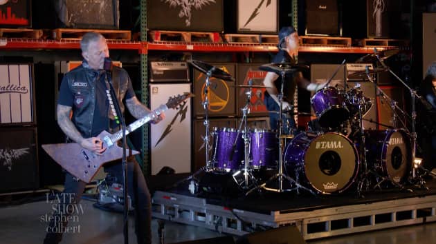 m_metallicalateshow_2821