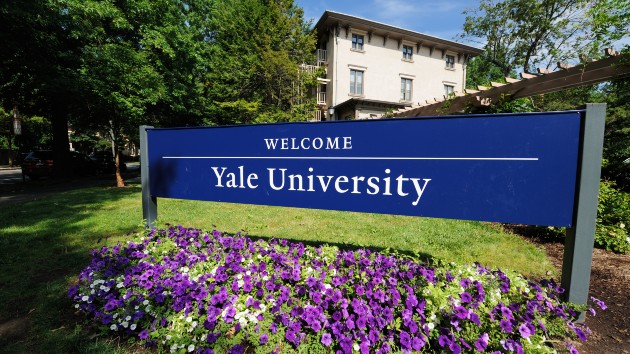 istock_2921_yaleusign