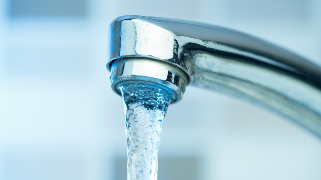 istock_2921_waterfaucet