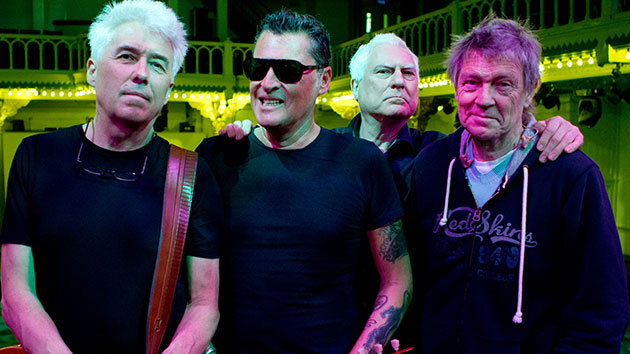 getty_goldenearring630_020921