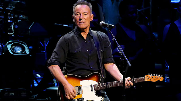 getty_brucespringsteen630_021121