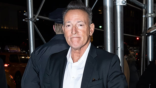 getty_brucespringsteenb630_021121