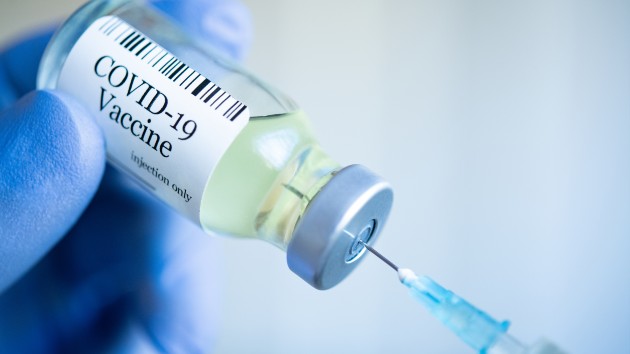 istock_21921_covidvaccvials