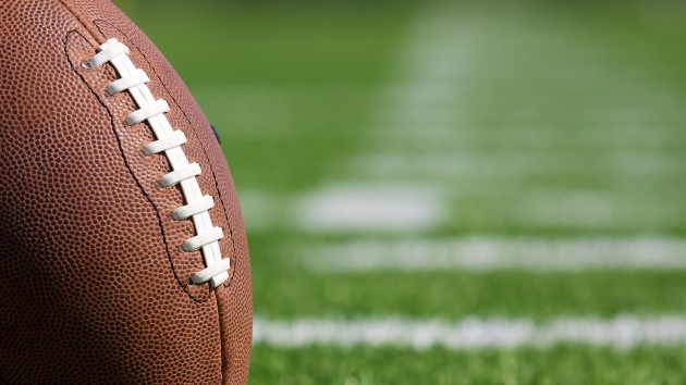 istock_21921_footballfield