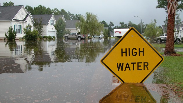 istock_22321_floodingneighborhood