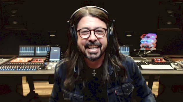 m_davegrohl_2221-2