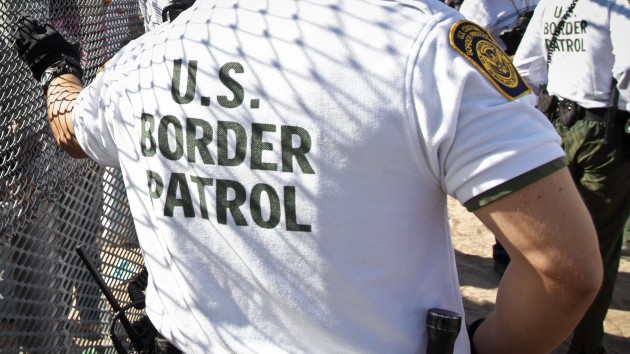 istock_22621_borderpatrol