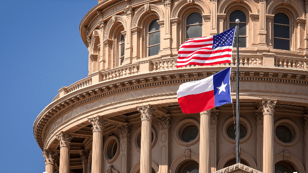 istock_22621_texascapbldg