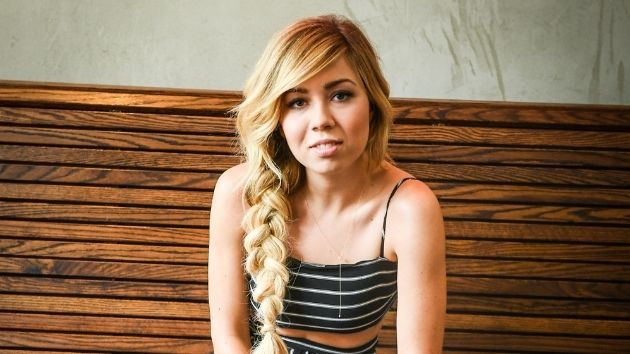 e_jennettemccurdy_030321