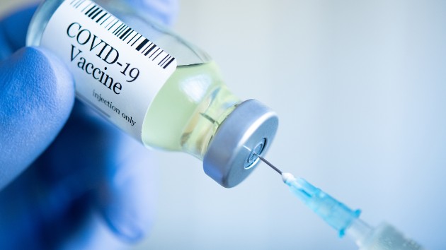 istock_3521_covidvaccsyringe