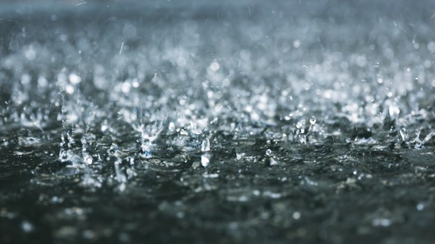 istock_3921_heavyrainfall
