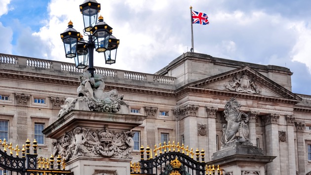istock_030921_buckpalacequeen