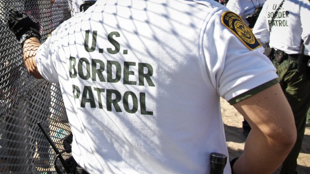 istock_31121_borderpatrol
