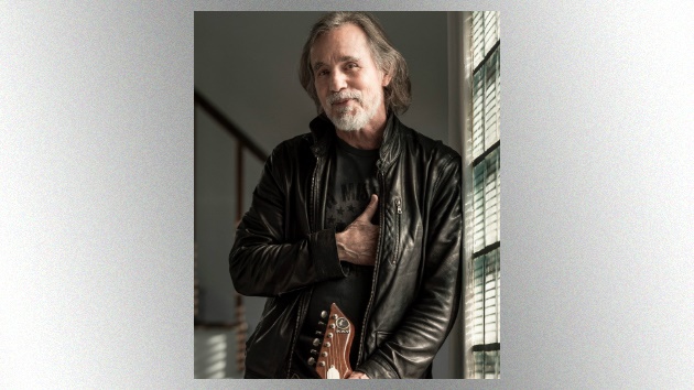 m_jacksonbrowne630_2020pic_creditnelsisraelson_012320-3