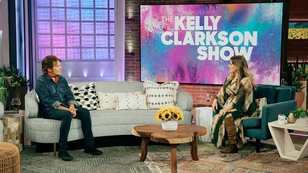 m_johnfogertykellyclarkson630_040221-2