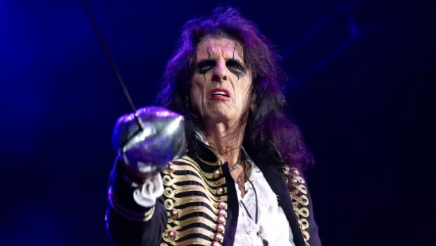 getty_alicecooper_092424736924