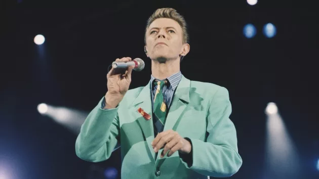 getty_davidbowie_102224558683