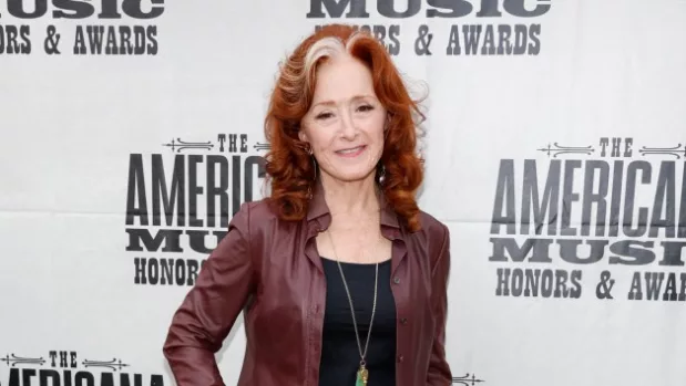 getty_bonnieraitt_102424582600