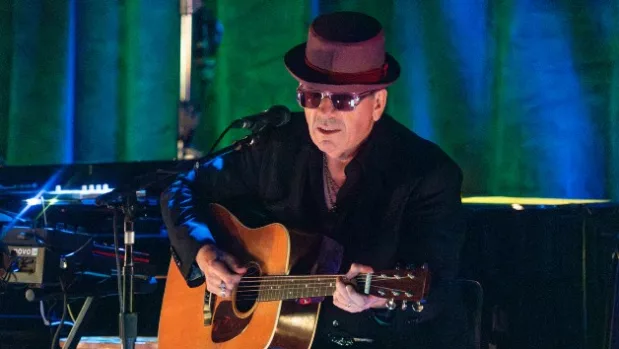 getty_elviscostello_10282458169