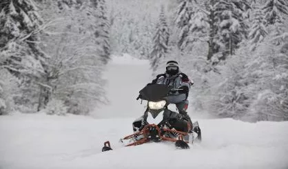 snowmobile-safe-2596040