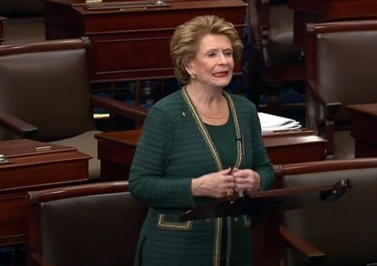 stabenow-232-768x541383232-1