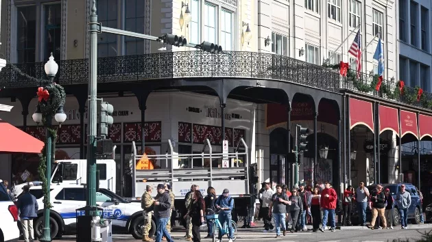 getty_securitybourbonstreet_010325166785