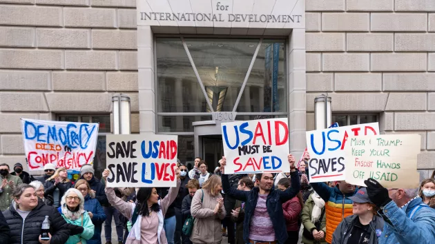 getty_usaidprotests_2725758736