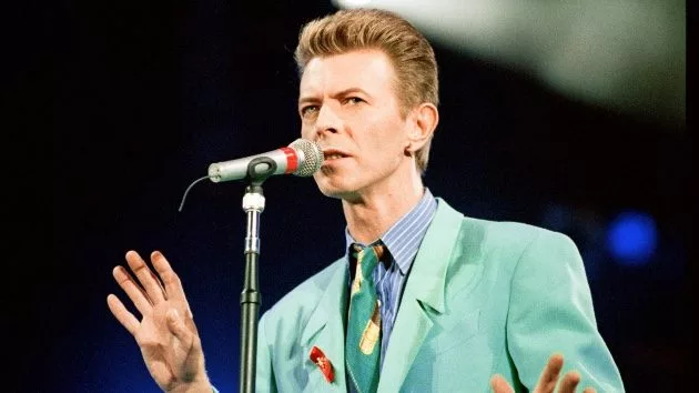 getty_davidbowie_031325936285