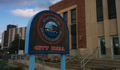 bhcityhall2525119