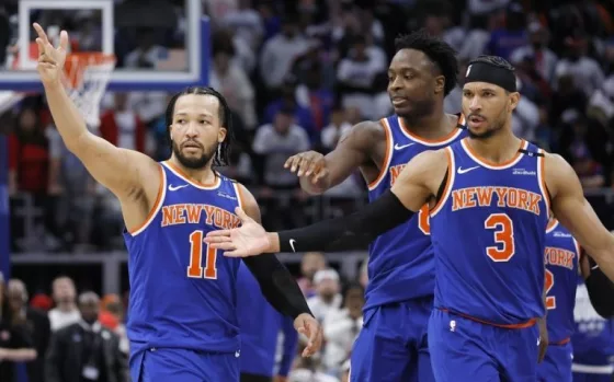 050225-knickspistonsgame6-768x479951382-1
