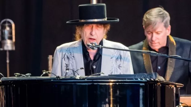getty_bobdylan_051425871644