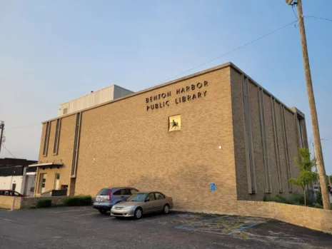 benton-harbor-library-768x576495019-1