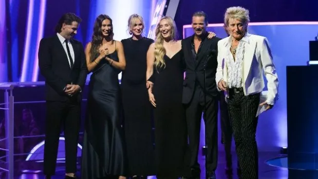 getty_rodstewartandkidsamas_052725242576
