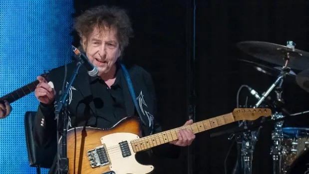 getty_bobdylan_061025307233