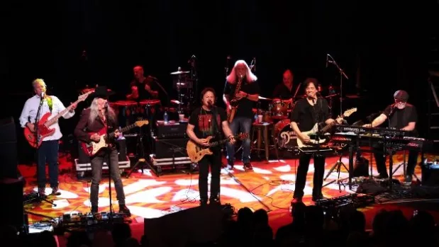 getty_doobiebrothers_061125543446