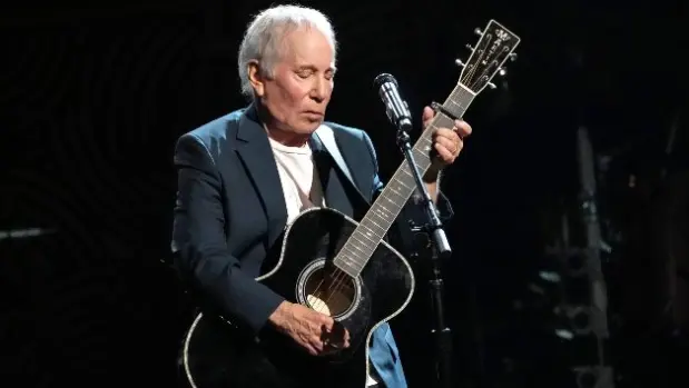 getty_paulsimon_071525629095