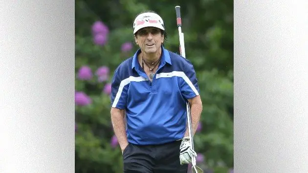 getty_alicecoopergolf_08012573134