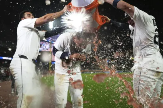 082025-tigersastros-768x512418238-1