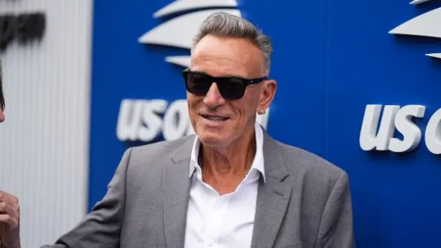 getty_brucespringsteen_090825179836