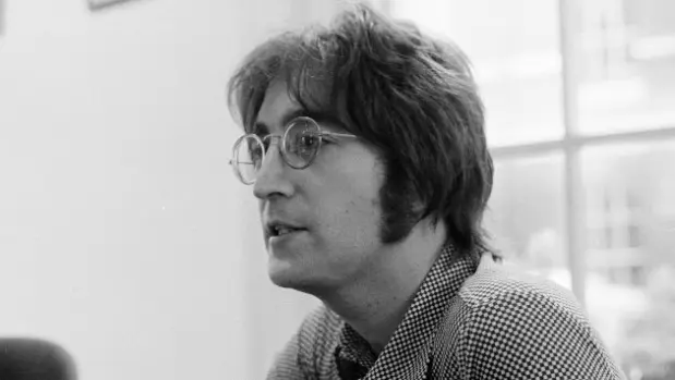 getty_johnlennon_100925512479