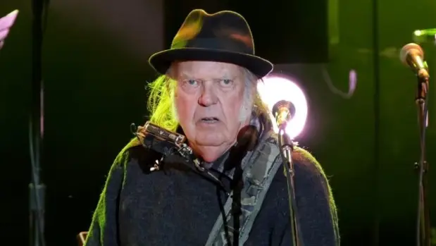 getty_neilyoung_103025921498