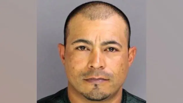 n_mugshotjairoeliazarramirez-lima_102925506257